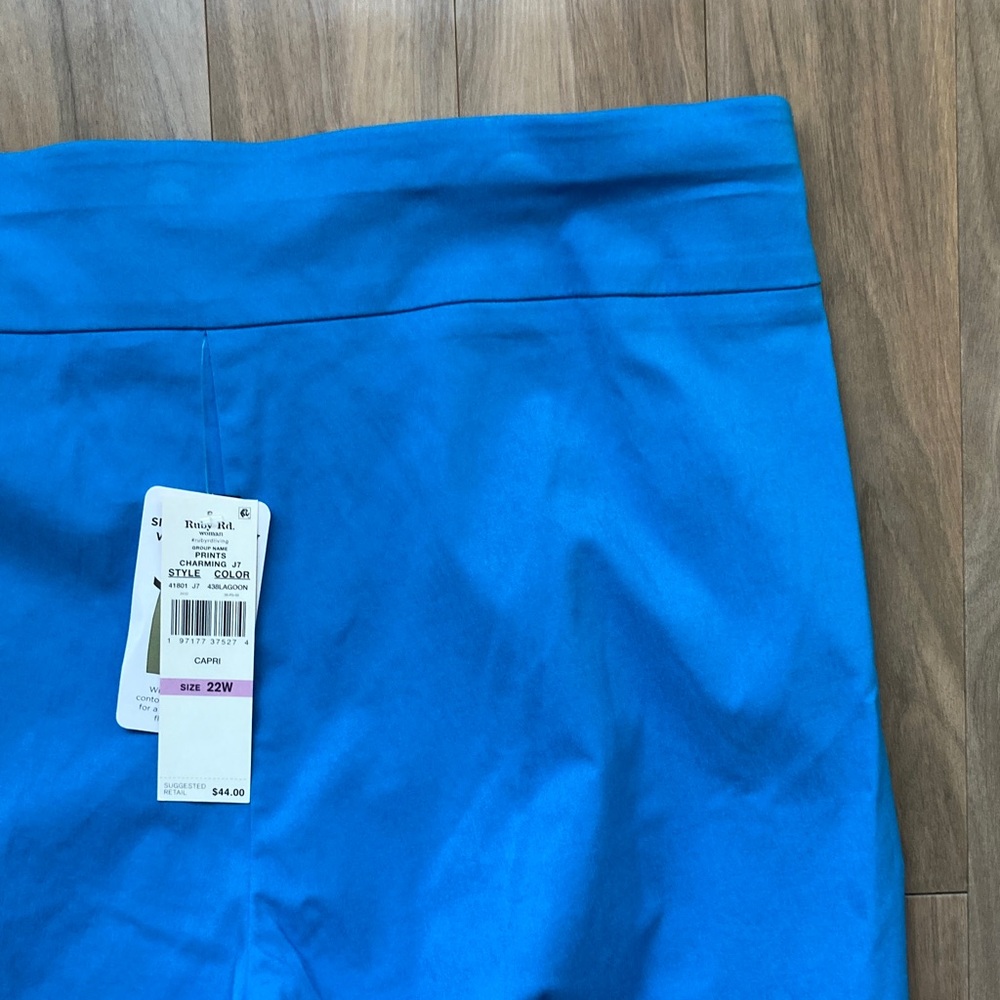 Ruby rd pull on Capri pant slimming contour waistband lagoon blue 22W - Picture 8 of 17